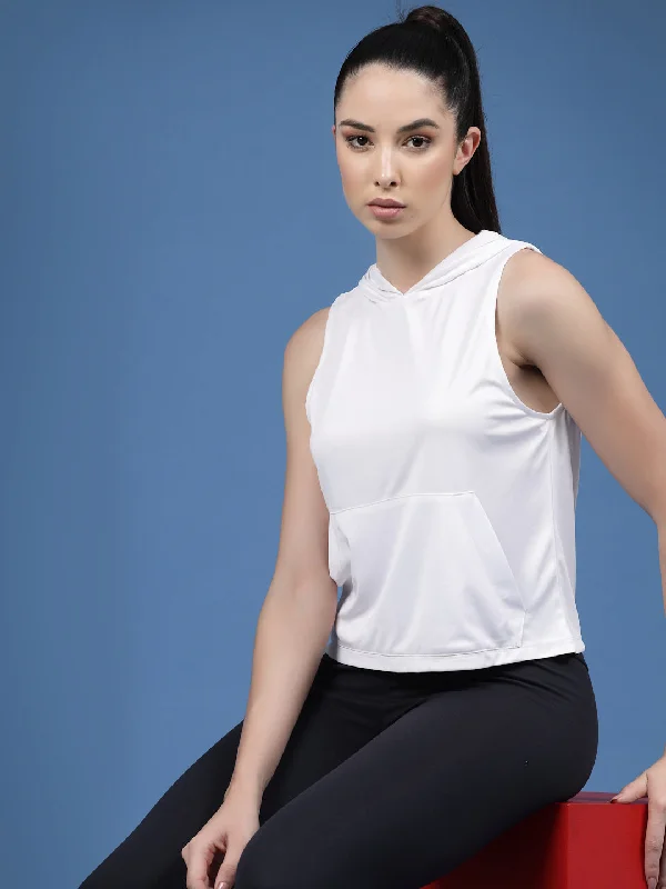 Carefree Solid Sleeveless Round Neck Slim Fit Women Active Wear Crop Top