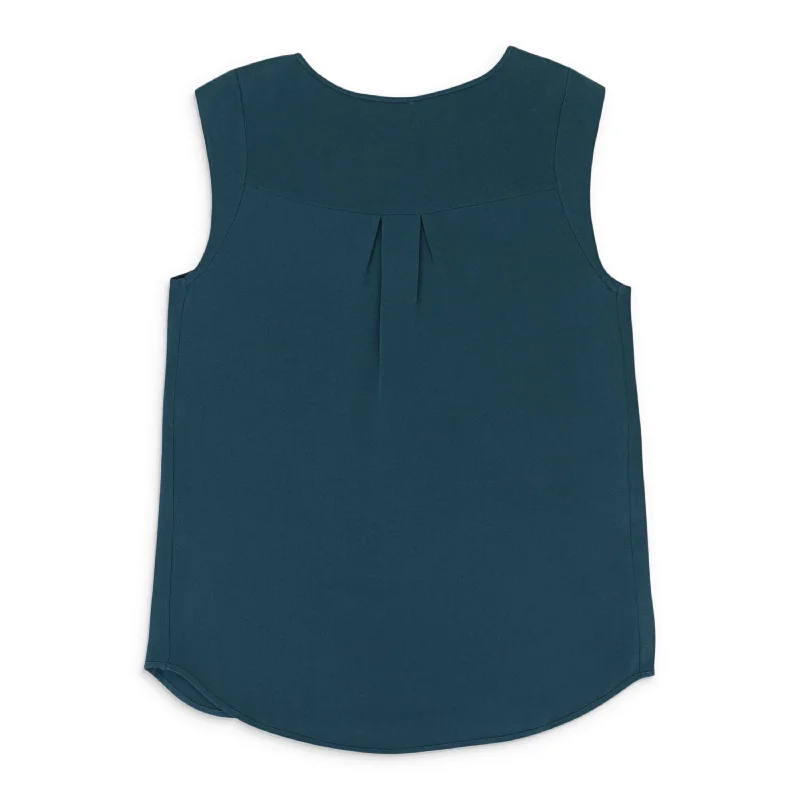 Unique Design SCOOP NECK GREEN SLEEVELESS TOP