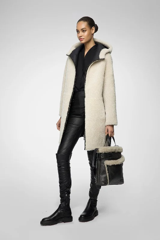 Comfortable Design Juliane - Black White Shearling Coat