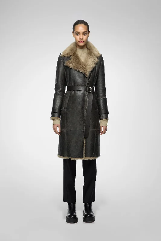 Classic Harmony - Deserd Beige Shearling Coat