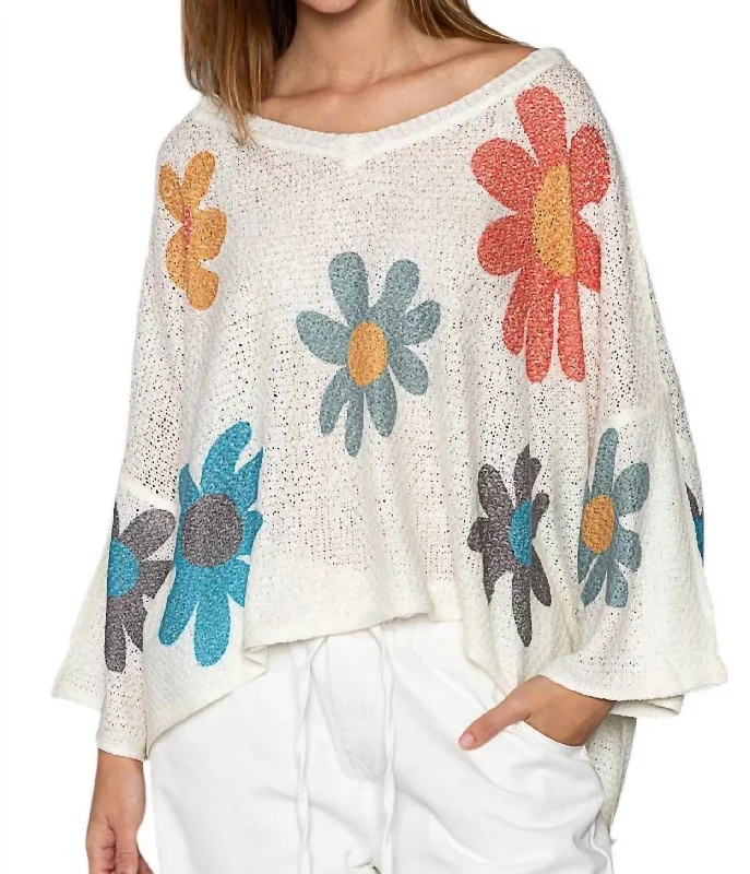 Youthful Street Fashion Flower V Neck Sweater In Ivory