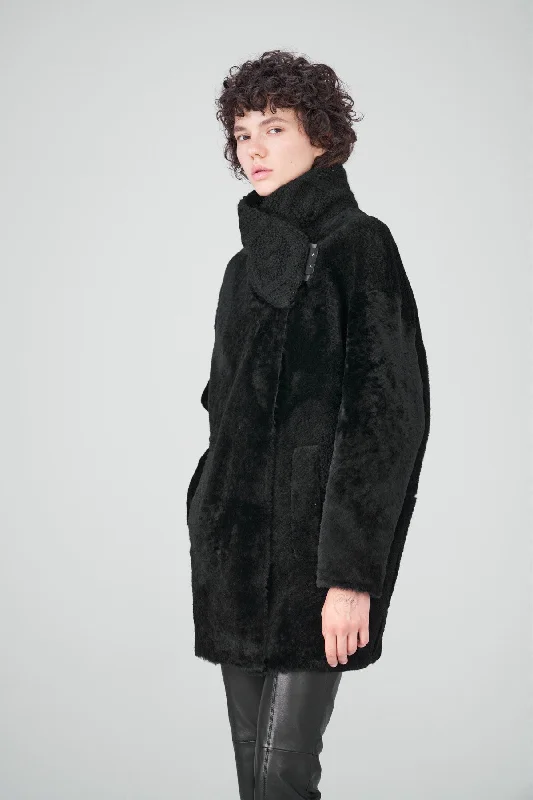 Wearable At Home Or Out Rosa - Black Shearling Coat