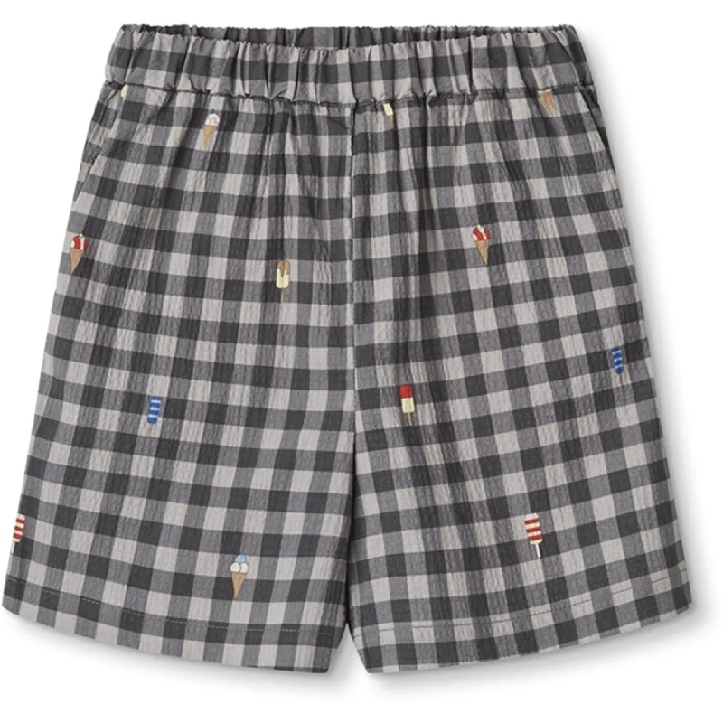 Celebrity Style Fliink Magnet Check Aop Polar Shorts