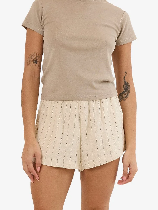 Comfortable And Versatile Olivia Pinstripe Elastic Short - Tofu