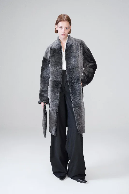 Youthful Jenny - Black Shearling Coat